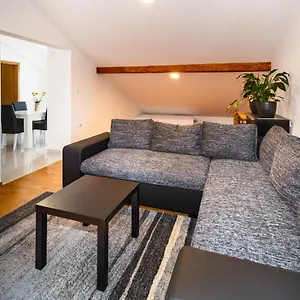 Zdravka Apartment Krk Town