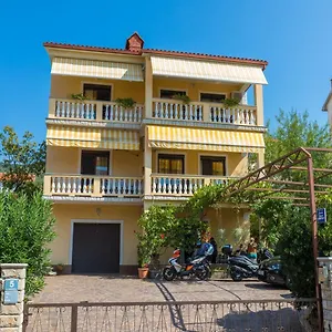 Nevelina Apartment Selce